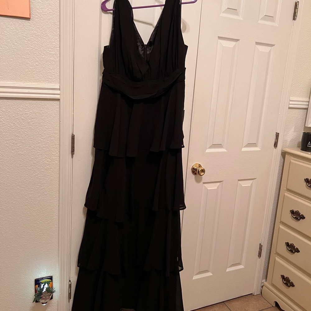 Lulu’s Amazing Evening Black Tiered Maxi Dress